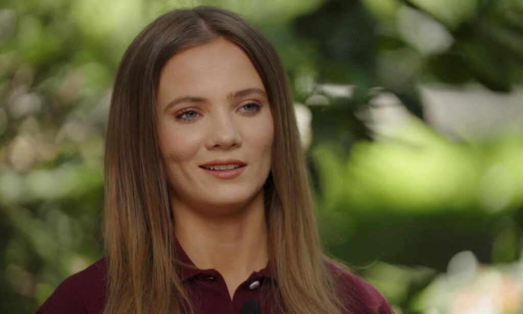 freya-on-social-media